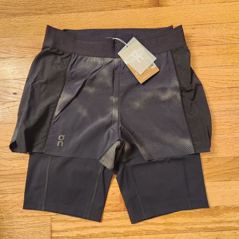 NWT Womens On Running Active Lumos Reflective Shorts - Picture 2 of 10
